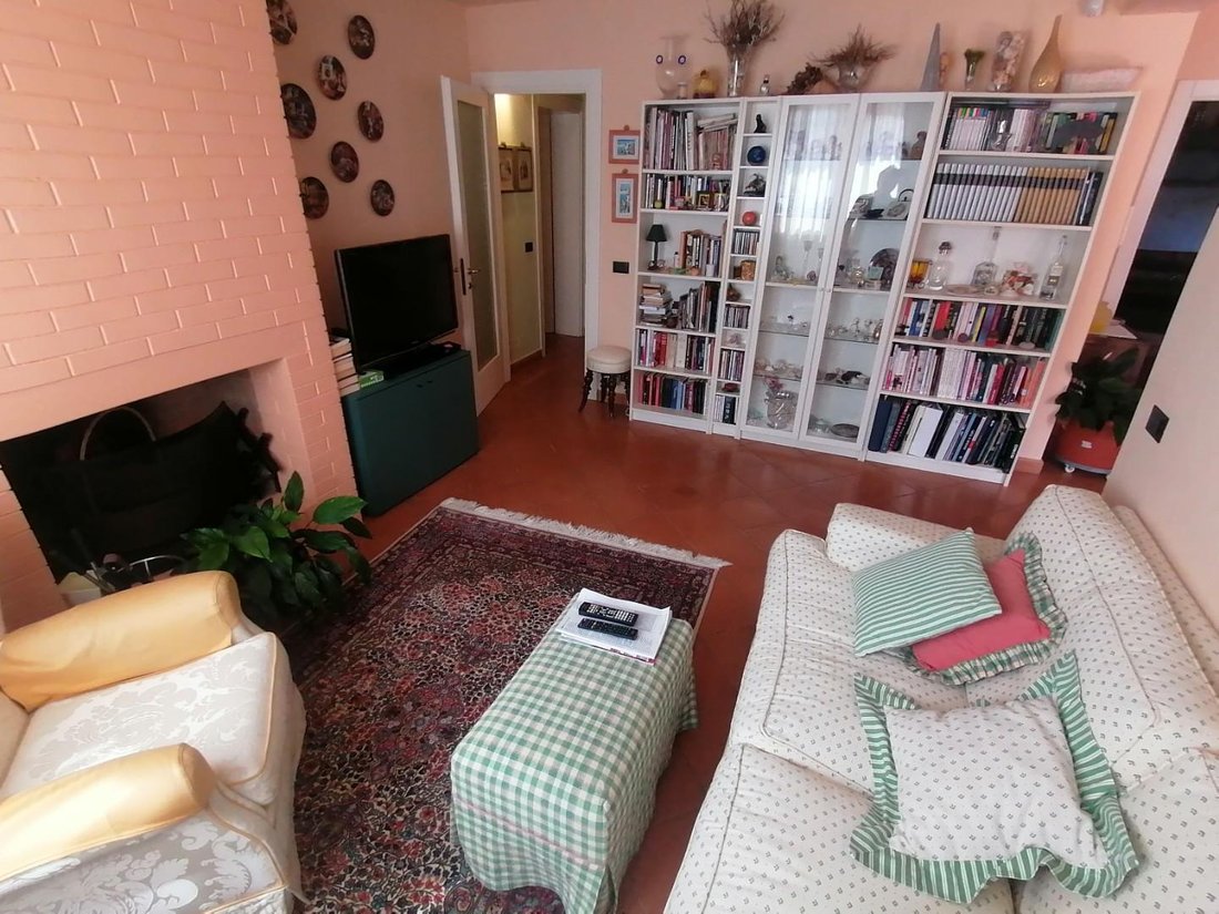 Villa in Pieve di Brancoli, Lucca, Tuscany 3 - 12568077