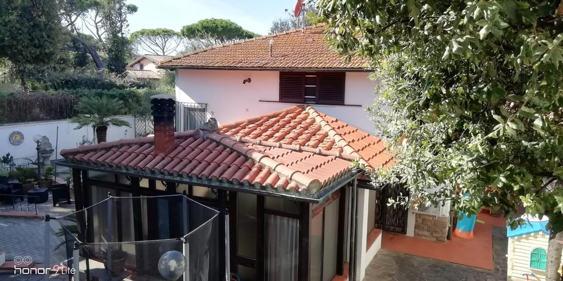 Villa in San Vincenzo, Tuscany, Italy 3 - 12568457
