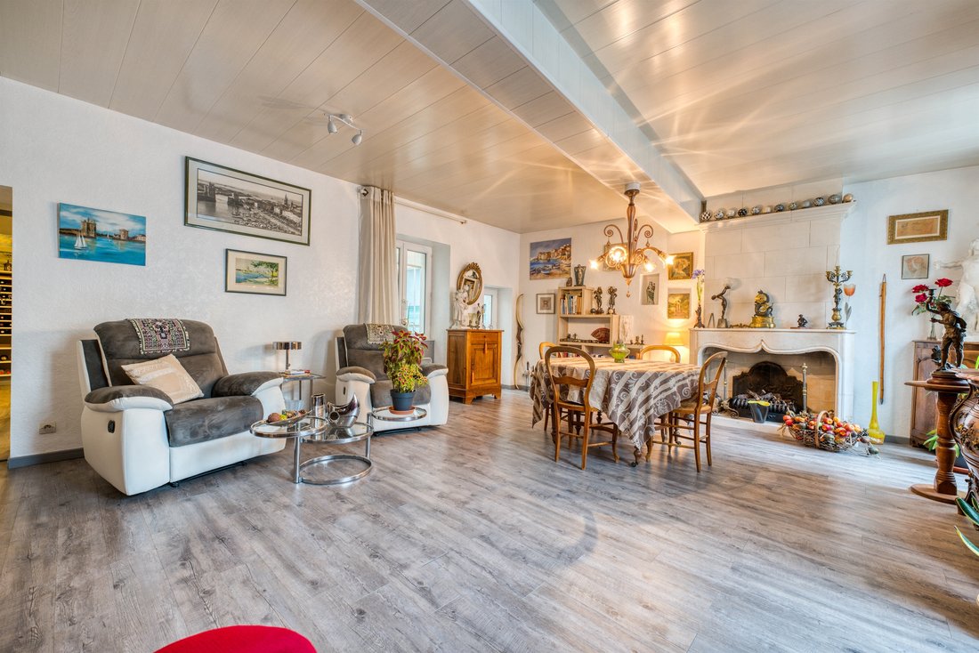 House In The Heart Of La Rochelle In La Rochelle, Nouvelle Aquitaine