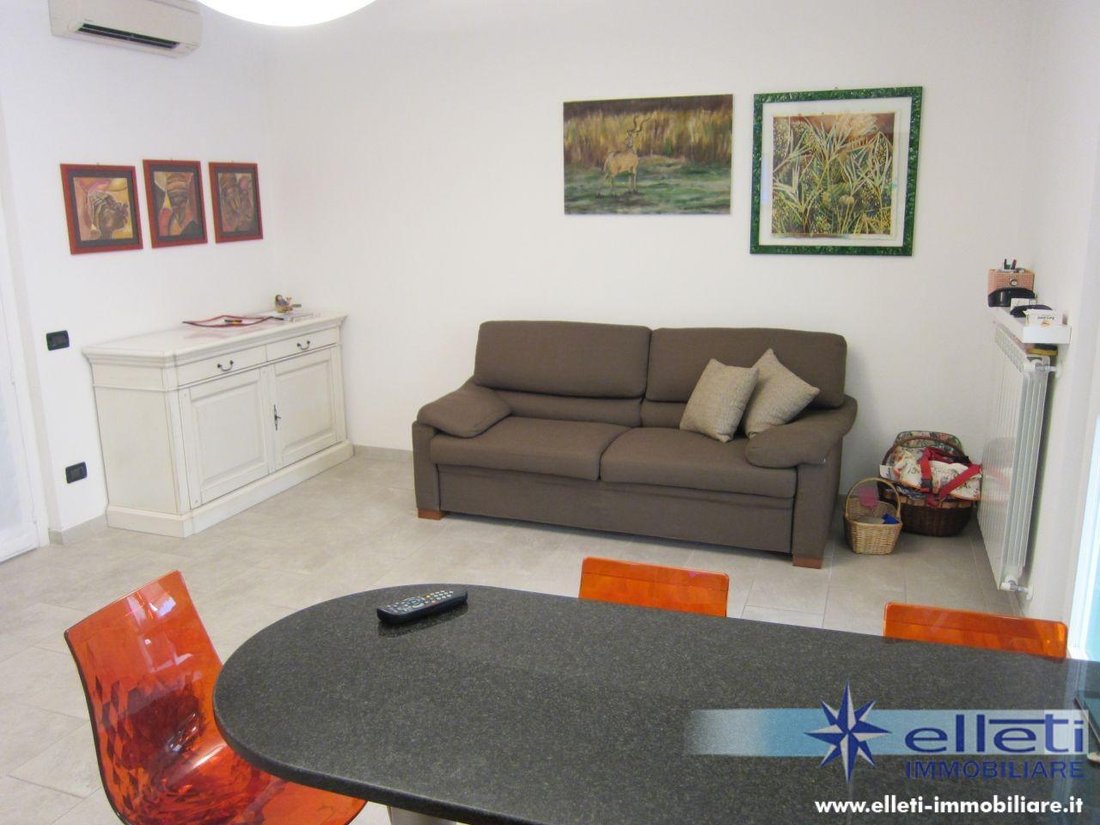 Apartment in Marina di Massa Centro, Massa, Italy 3 - 12568564