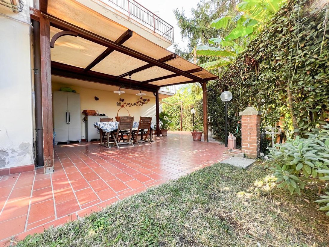 Villa in Pisa, Tuscany, Italy 4 - 12567233
