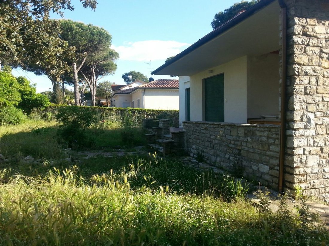 Villa in Tirrenia, Pisa, Italy 4 - 12567520
