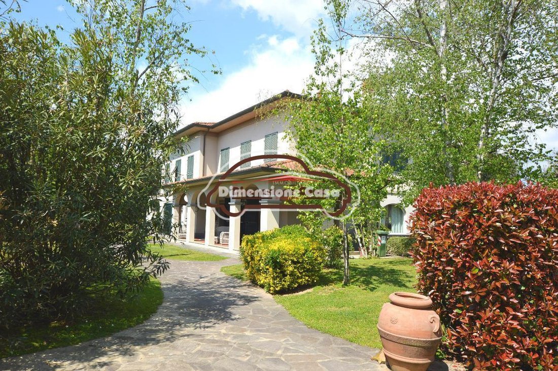 Villa in Segromigno in Monte, Capannori, Tuscany 1 - 12567872