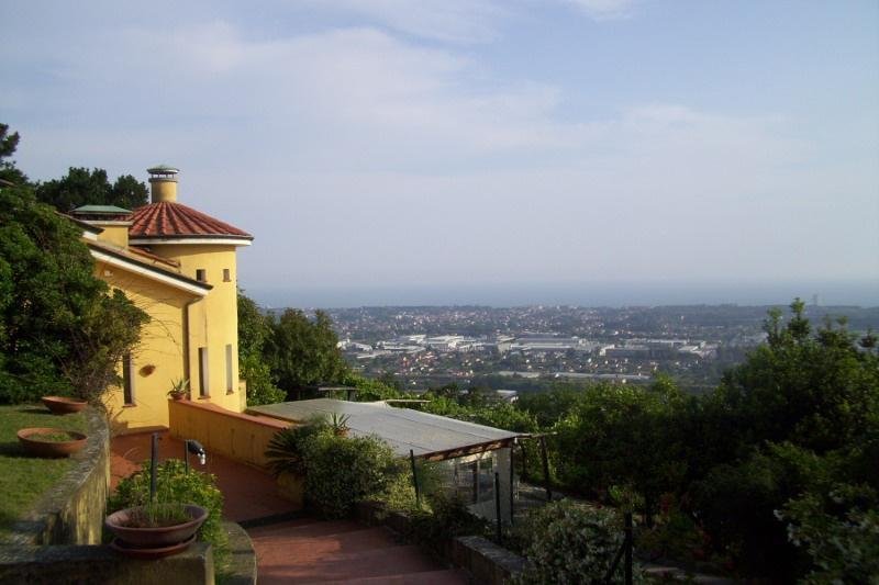 Villa in Center, Massa, Italy 2 - 12567394