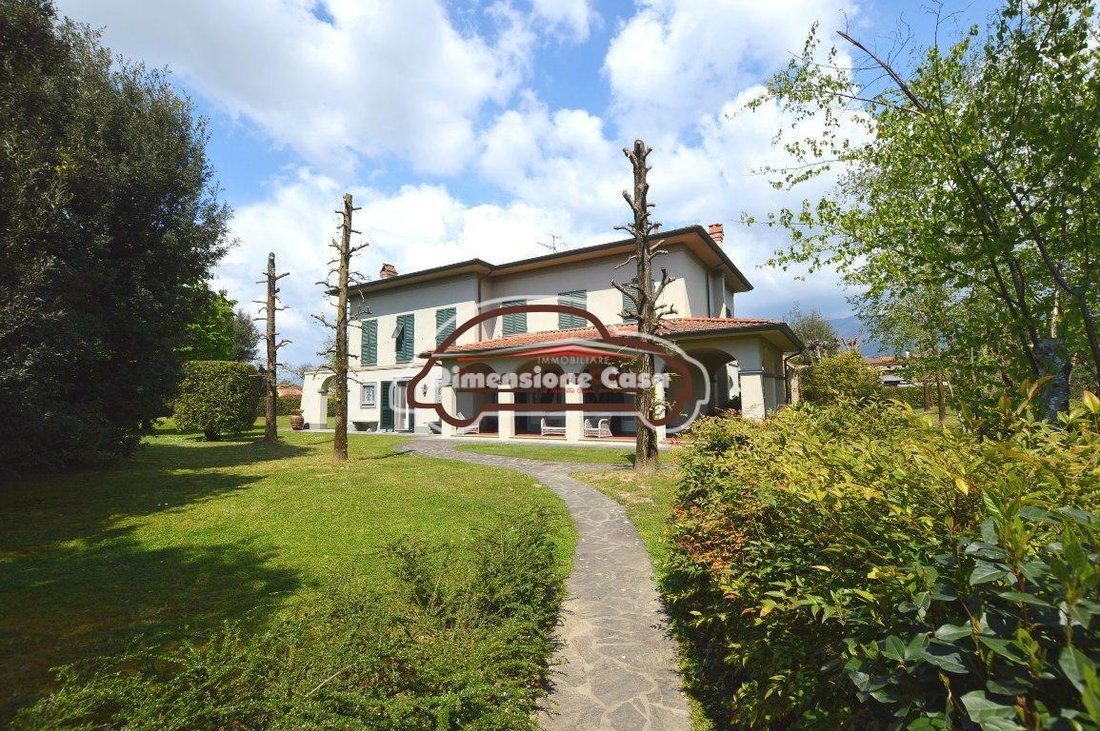 Villa in Segromigno in Monte, Capannori, Tuscany 2 - 12567872
