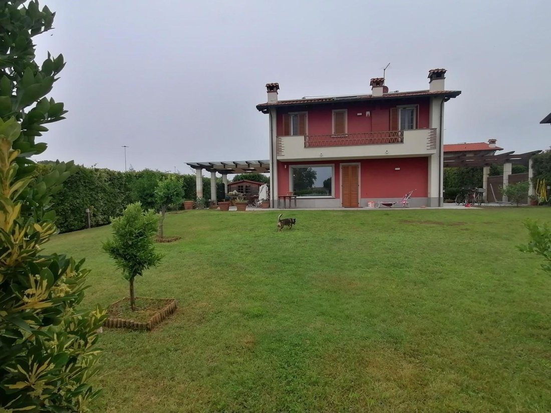 Villa in Lido di Camaiore, Camaiore, Tuscany 1 - 12567991
