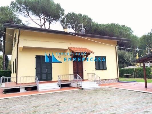 Villa in Poveromo, Massa, Italy 3 - 12568470
