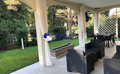 Villa a Ronchi, Massa, Italia 1