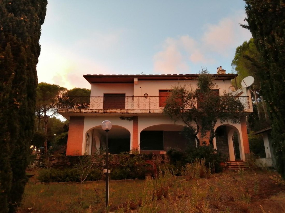 Villa in Castiglioncello, Rosignano Marittimo, Tuscany 4 - 12567680