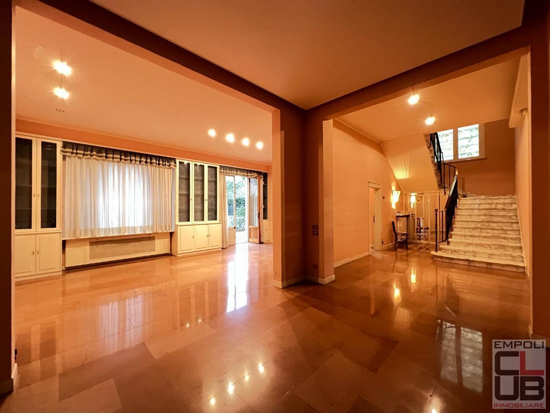 Villa in Near Center, Empoli, Tuscany 2 - 12567260