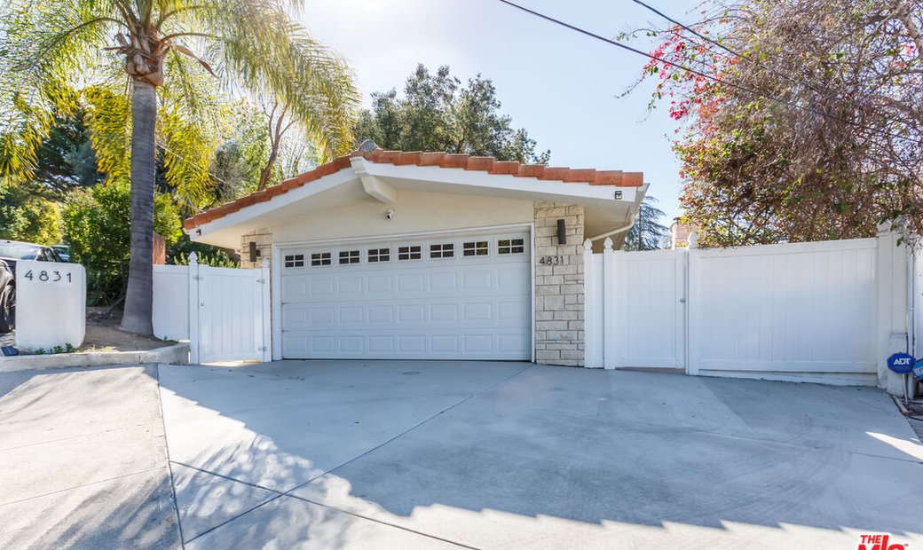 House Woodland Hills In Los Angeles, Kalifornien, Vereinigte Staaten Zu