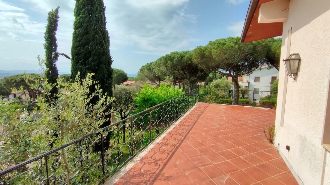 Villa in Castiglioncello, Rosignano Marittimo, Tuscany 3 - 12567140