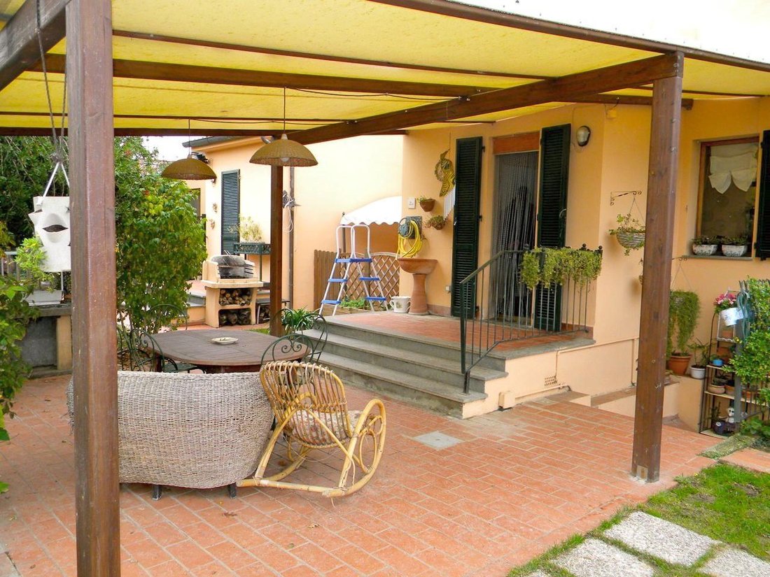 Villa in Ghezzano-Colignola Mezzana-Campo, Cascina, Tuscany 2 - 12568340