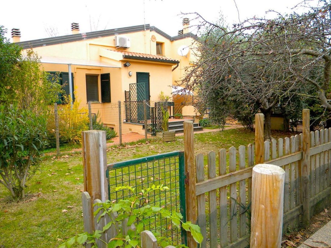 Villa in Ghezzano-Colignola Mezzana-Campo, Cascina, Tuscany 1 - 12568340