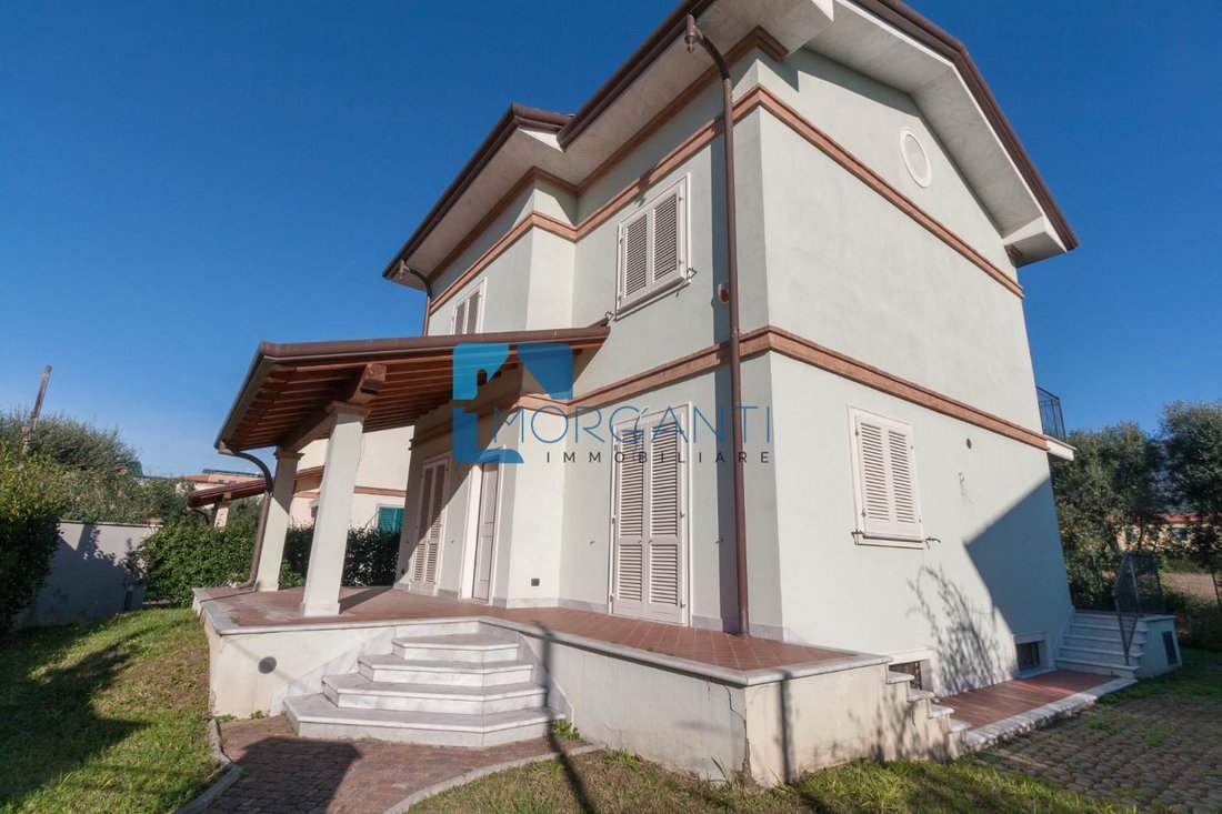 Villa in Seravezza, Tuscany, Italy 5 - 12567344