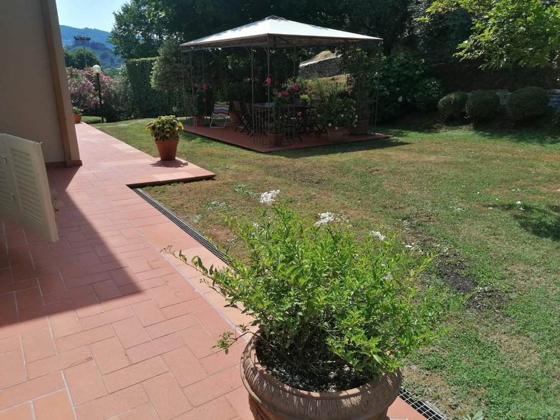Villa in Pieve di Brancoli, Lucca, Tuscany 2 - 12568077