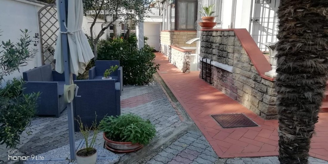 Villa in San Vincenzo, Tuscany, Italy 2 - 12568457