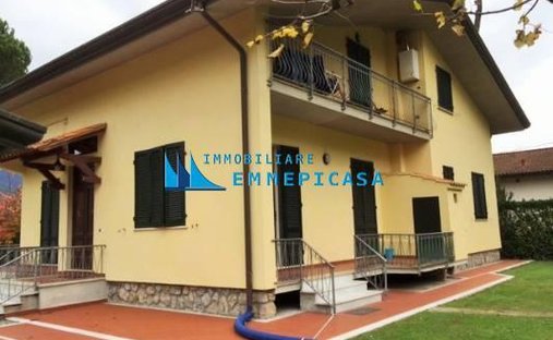 Villa a Poveromo, Massa, Italia 1