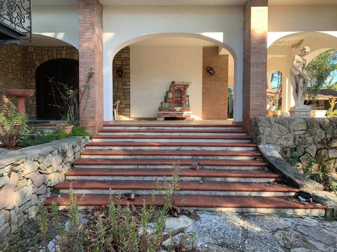 Villa in Castiglioncello, Rosignano Marittimo, Tuscany 3 - 12567680