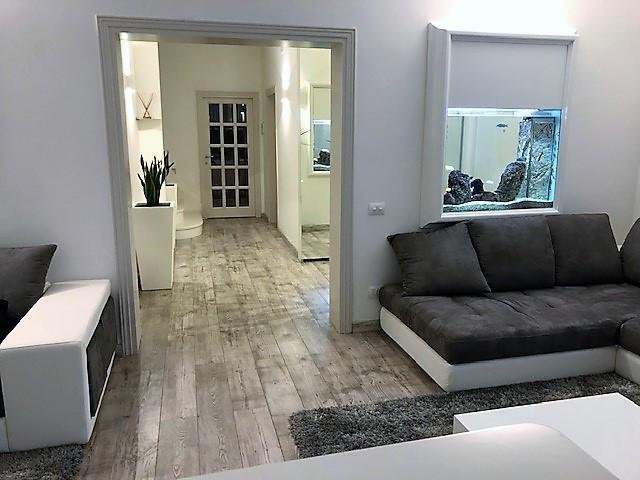 Villa in Ronchi, Massa, Italy 2 - 12567779