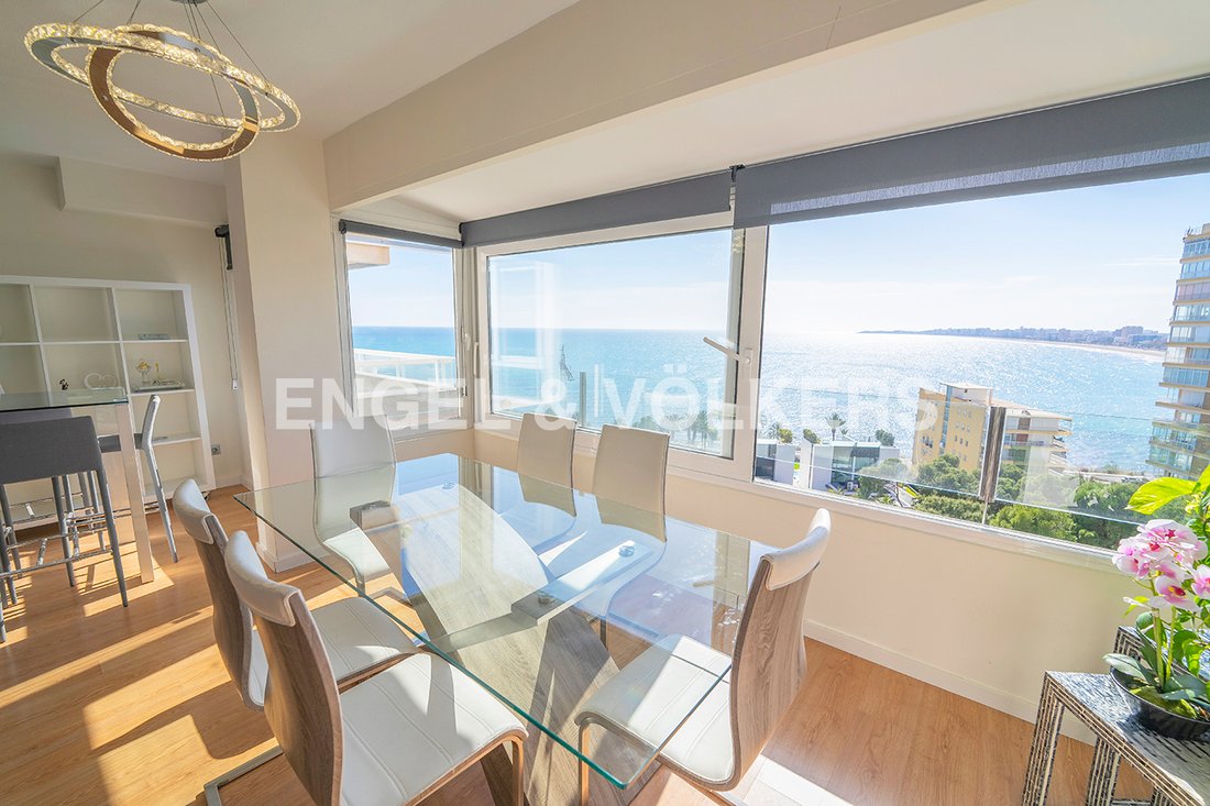 Excellent Penthouse With Amazing Sea In Alicante, Valencian Community