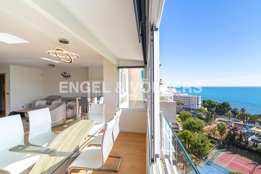 Excellent Penthouse With Amazing Sea In Alicante, Valencian Community