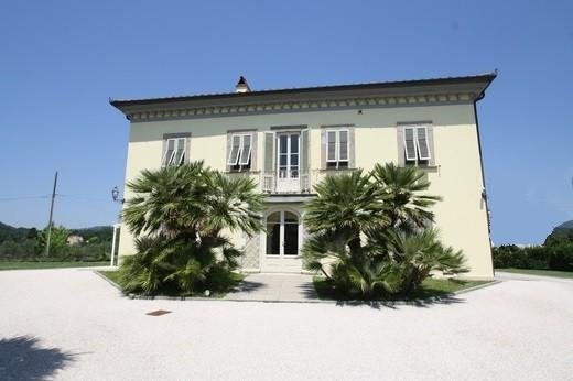 Villa in Area Monte San Quirico - Sant'Alessio, Lucca, Tuscany 2 - 12568670