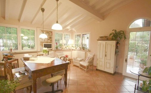 Villa in Area Monte San Quirico - Sant'Alessio, Lucca, Toskana 1