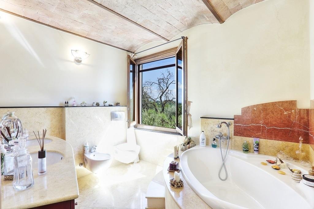 Country House in Castelnuovo d'Elsa, Castelfiorentino, Tuscany 5 - 12568648
