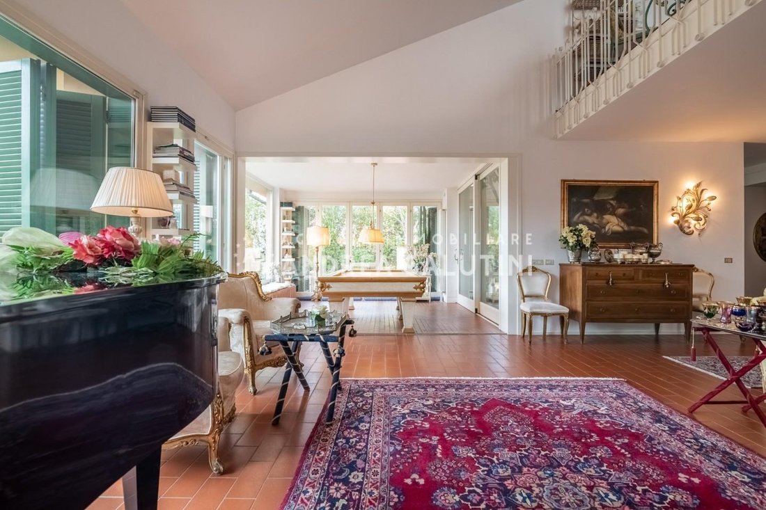 Villa in Ponsacco, Tuscany, Italy 2 - 12568618