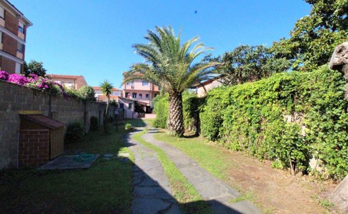 Villa in Stadium - Sant'Antonio - Marasio, Marina di Carrara, Tuscany 1