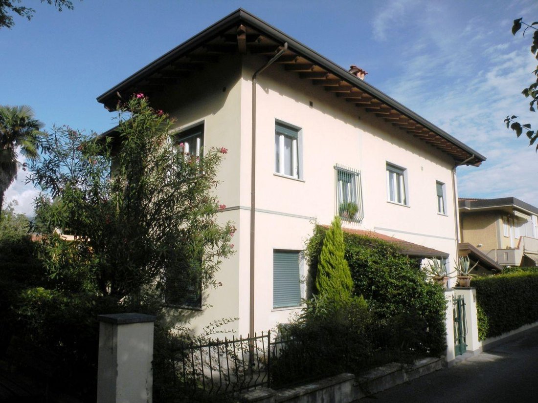 Country House in Ronchi, Massa, Italy 1 - 12569105