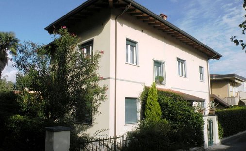 Country House in Ronchi, Massa, Italy 1