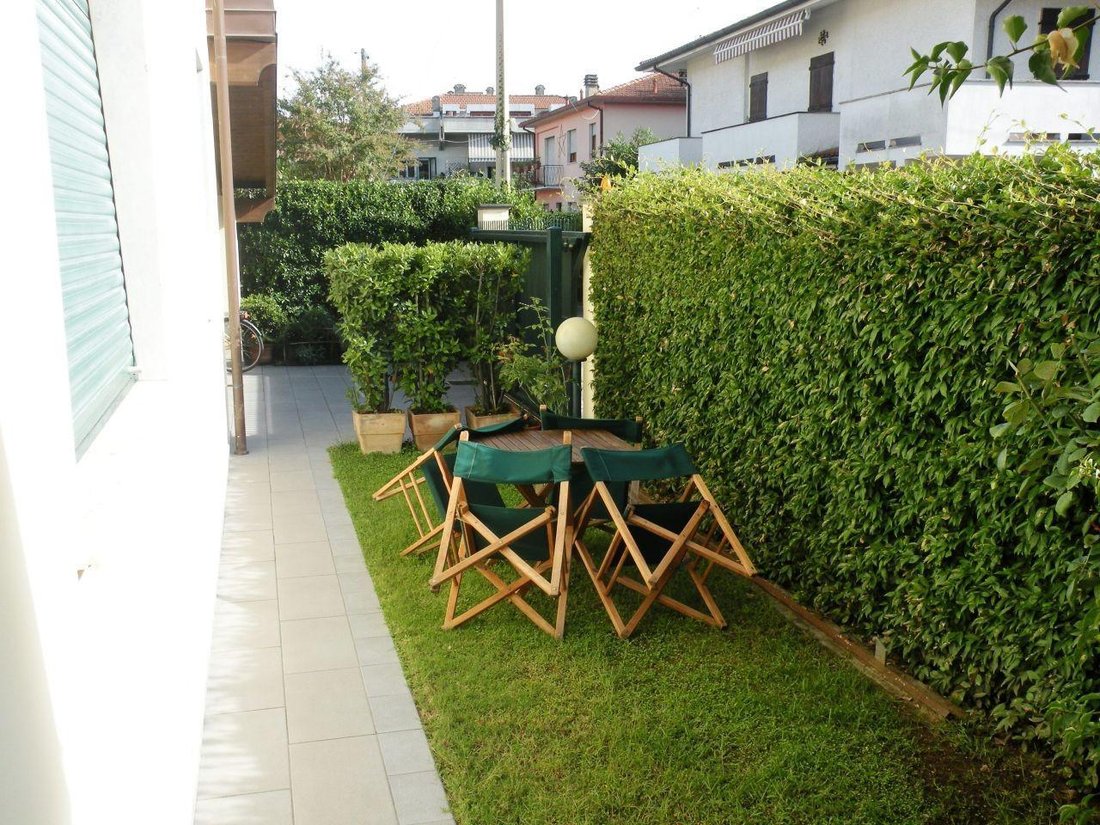 Country House in Ronchi, Massa, Italy 3 - 12569105