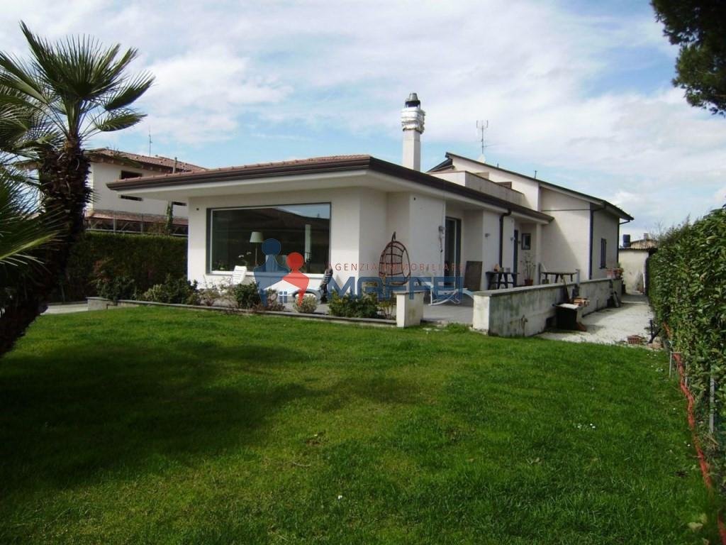 Villa in Lido di Camaiore, Camaiore, Tuscany 4 - 12569430