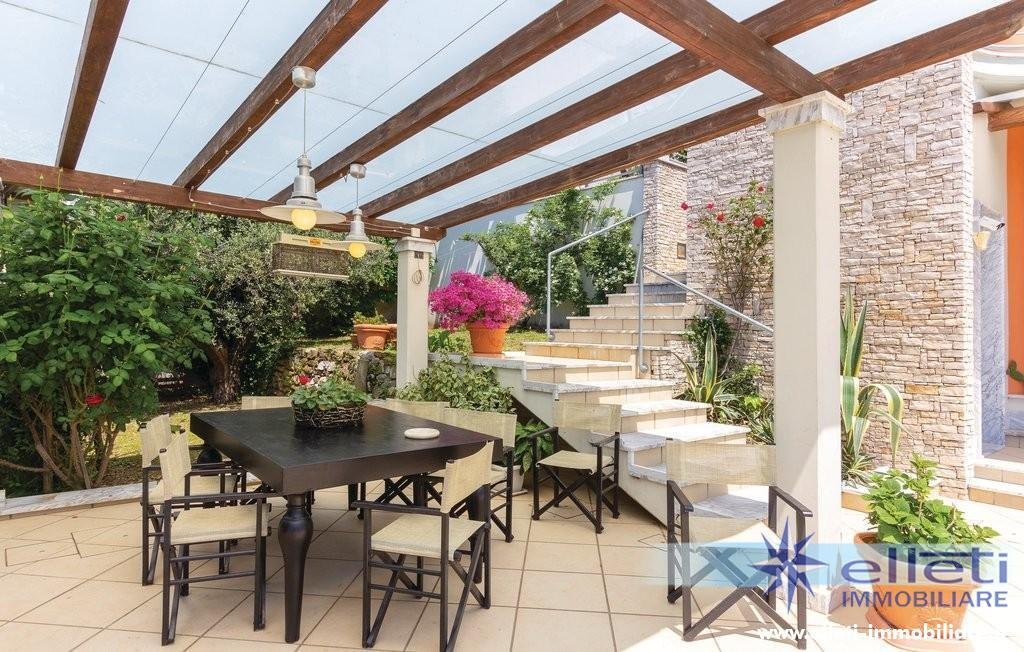Country House in San Carlo Terme, Massa, Tuscany 3 - 12569306
