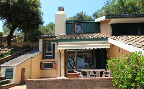 Country House in Castle of Castiglione, Castiglione della Pescaia, Tuscany 1