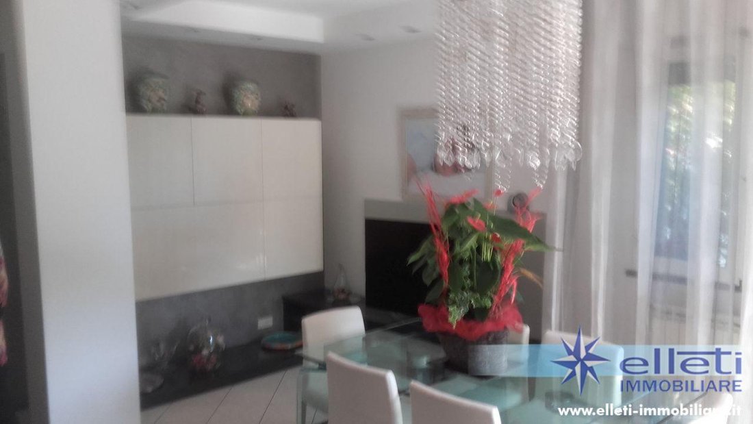 Penthouse in Center, Massa, Italy 2 - 12569403