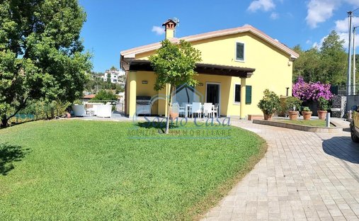 Country House in Historic Center, Castelnuovo Magra, Liguria 1