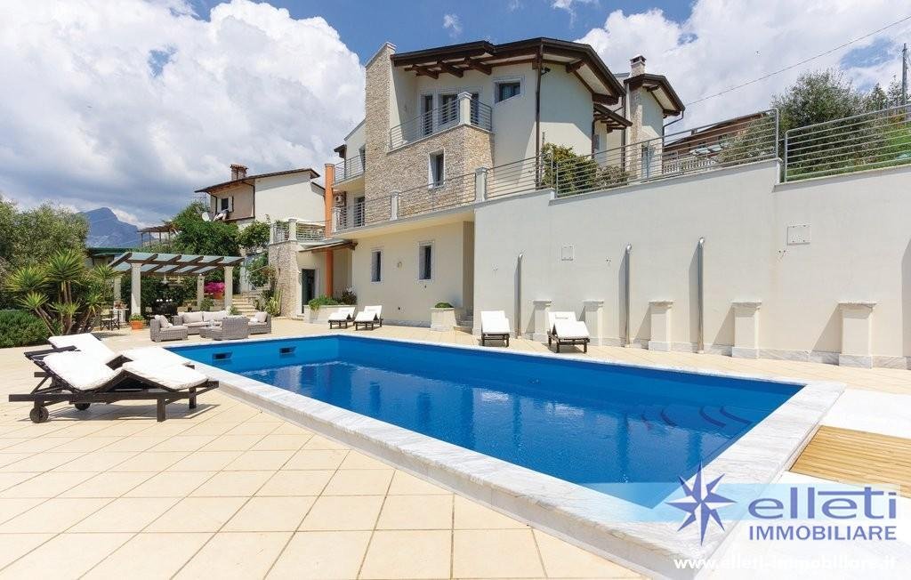Country House in San Carlo Terme, Massa, Tuscany 1 - 12569306