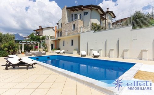 Country House in San Carlo Terme, Massa, Tuscany 1