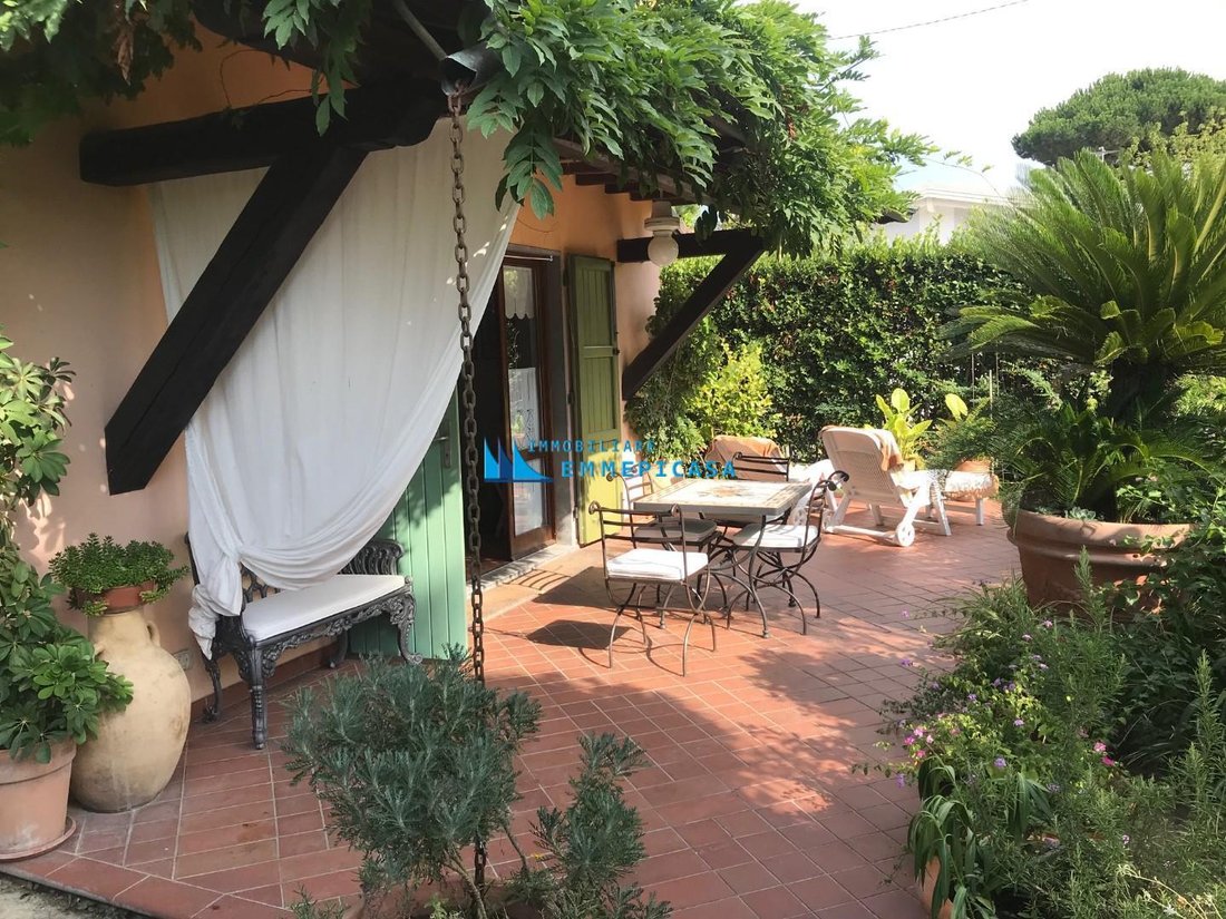 Villa in Cinquale, Montignoso, Tuscany 5 - 12569507