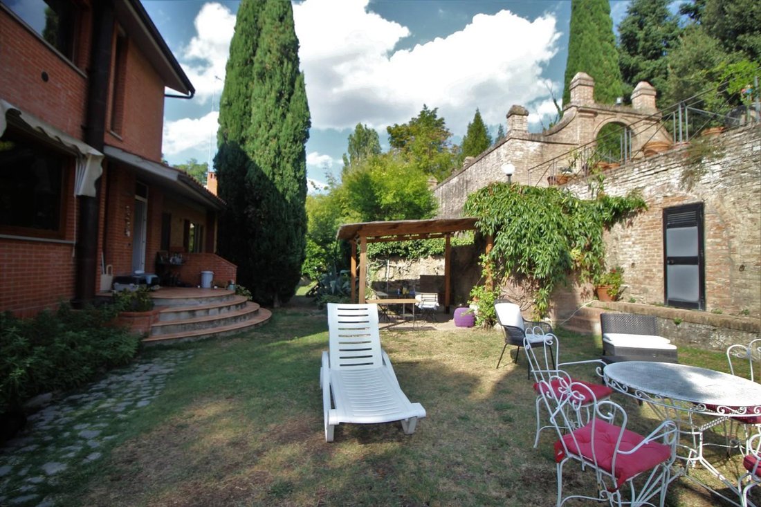 Villa in Fuori Porta Camollia - Petriccio, Siena, Tuscany 2 - 12569059