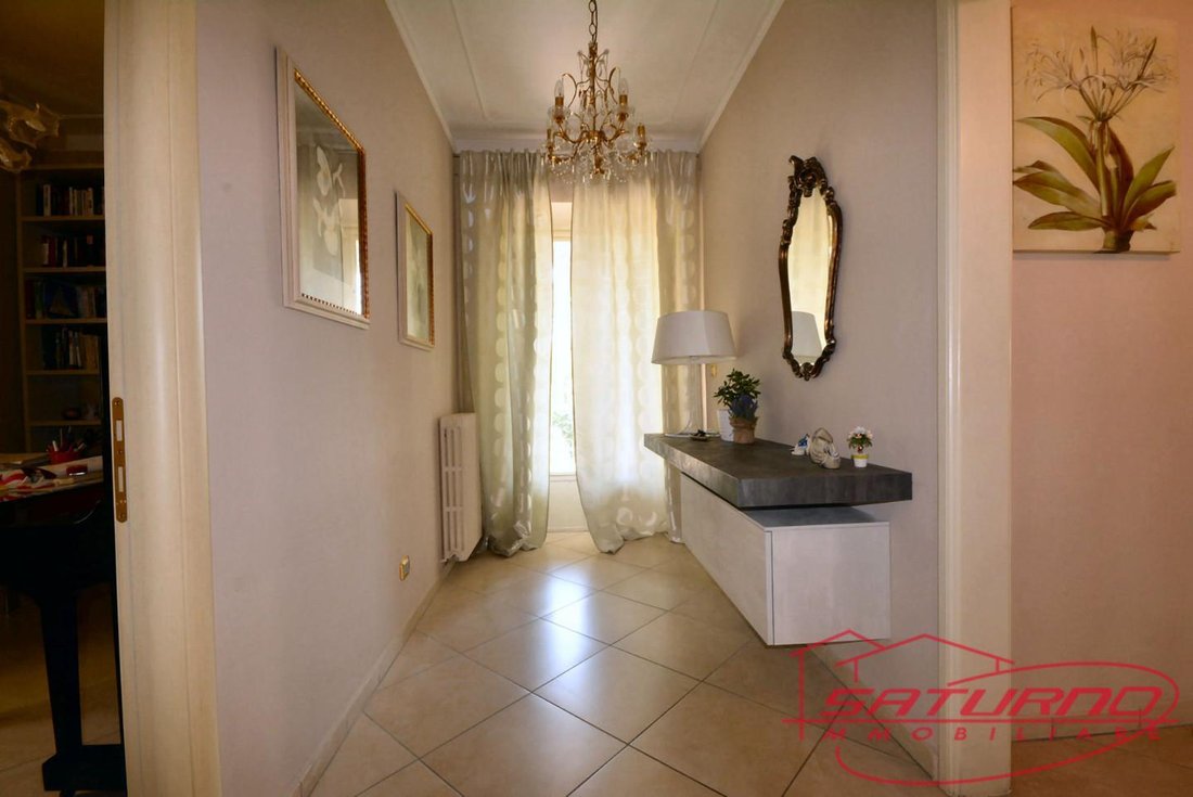 Villa in Area Monte San Quirico - Sant'Alessio, Lucca, Tuscany 4 - 12569331