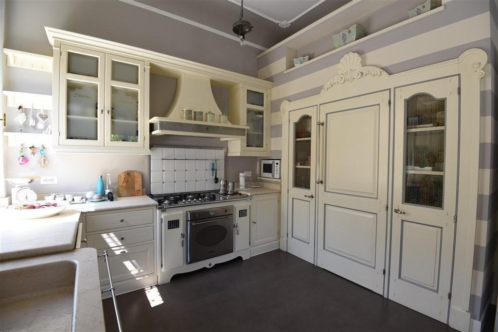House in Ronchi, Massa, Italy 2 - 12568937