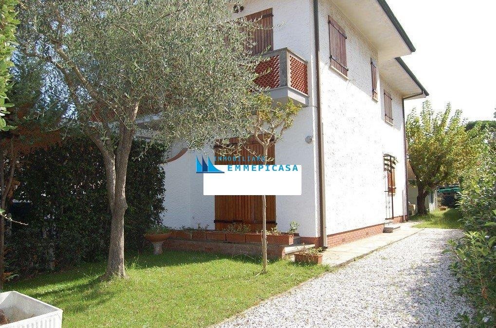 Country House in Cinquale, Montignoso, Tuscany 1 - 12569068