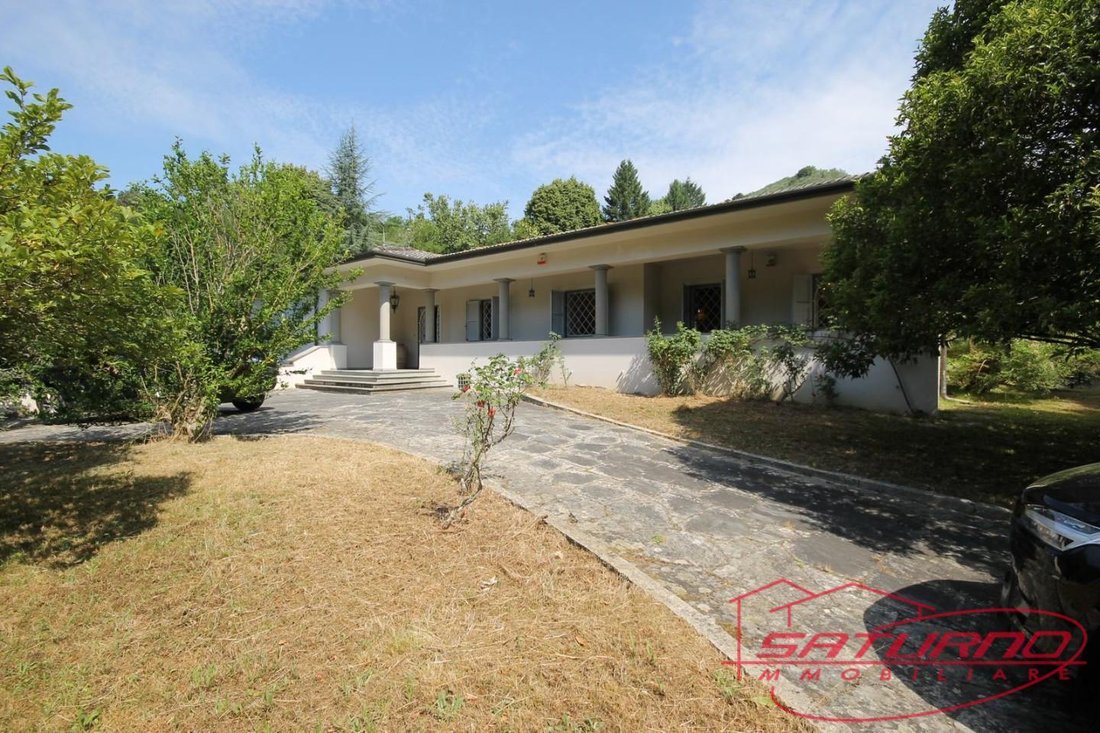 Villa in Camaiore, Tuscany, Italy 1 - 12569231