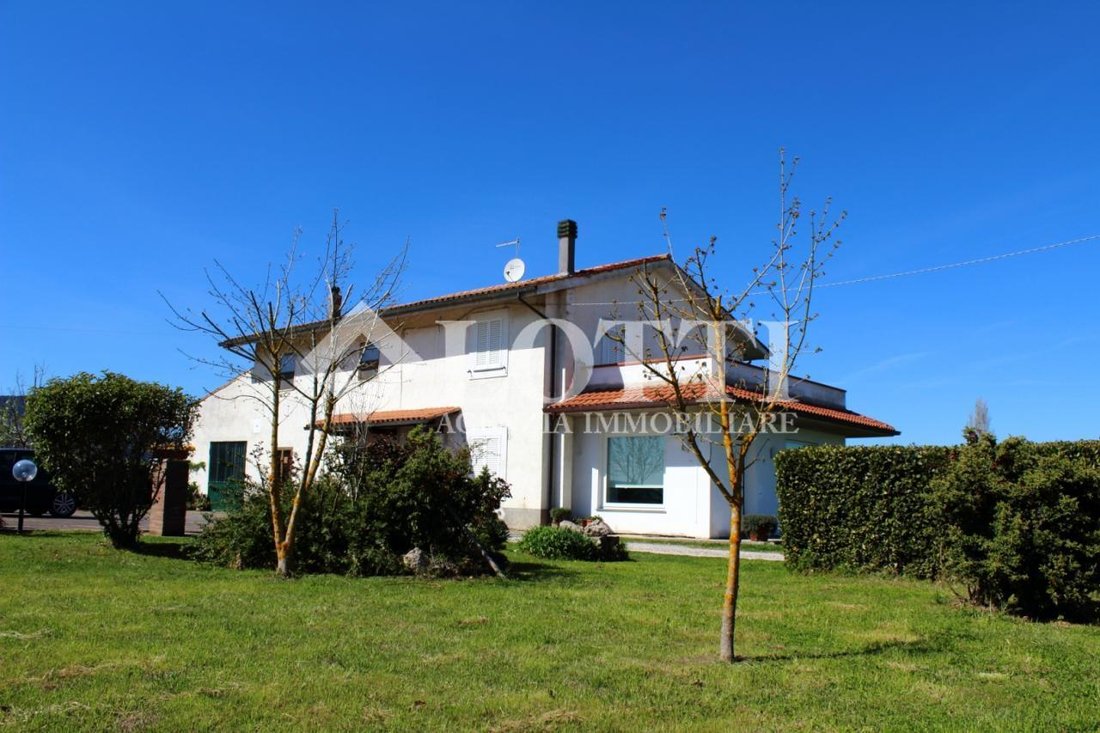 House in Bientina, Tuscany, Italy 1 - 12569123