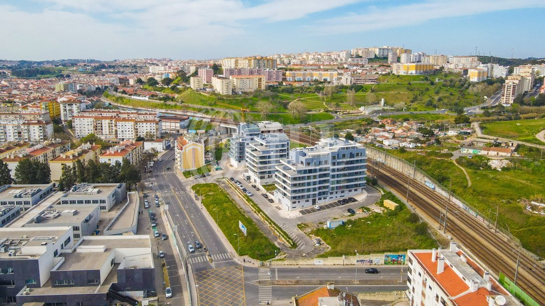 Land, 320 Sqm, In Venteira, Amadora En Amadora, Distrito De Lisboa