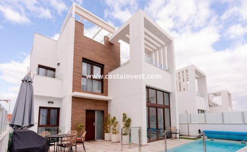 Villa en Torrevieja, Comunidad Valenciana, España 1